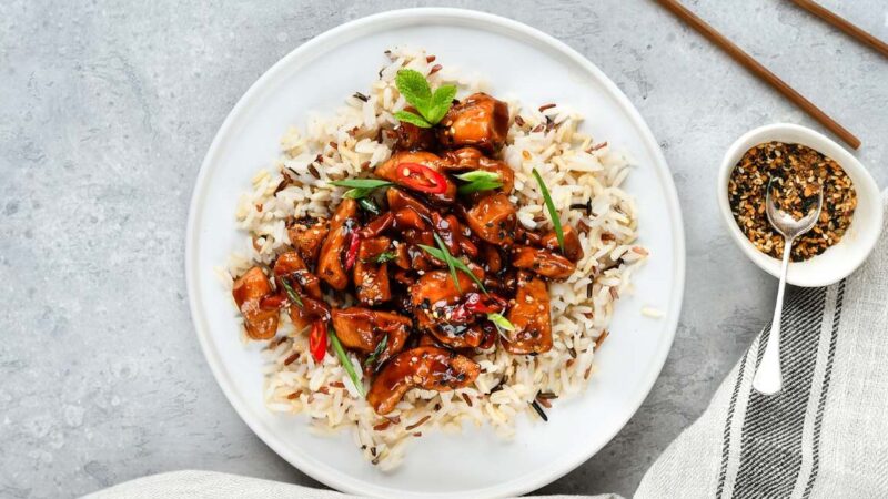 Teriyaki kastike käyttö: 10 herkullista tapaa ruoanlaittoon